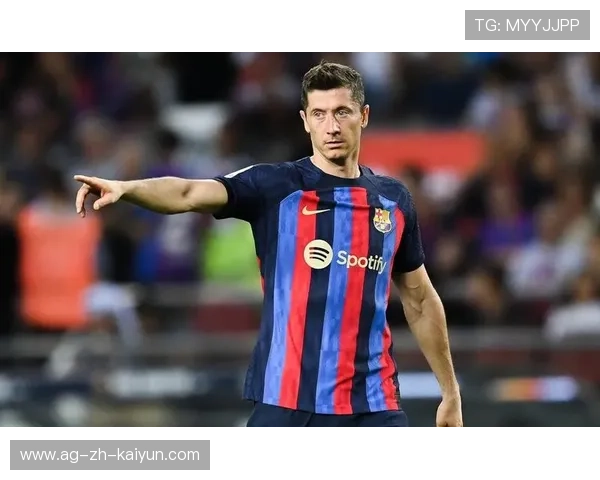 巴萨后防崩溃，哈维怒斥球员态度引发连锁风暴